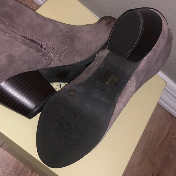 LuckyBrand Tablita SUEDE GREY BOOTS 2.5”Heels Side Zip NWB - Picture 8 of 8